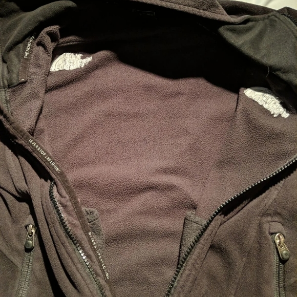 Solid black north face zip up - Picture 3 of 7